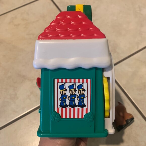 Fisher price little people Christmas - Picture 2 of 2